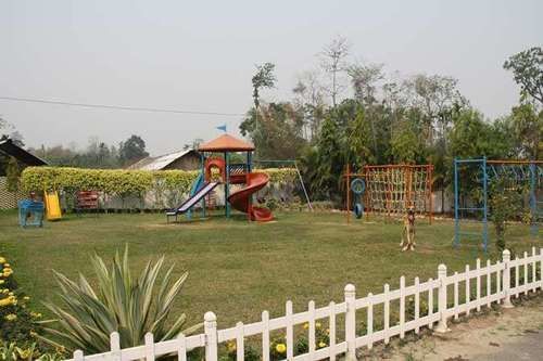 United-21 Grassland Hotel Bagori Buitenkant foto