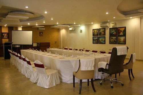 United-21 Grassland Hotel Bagori Buitenkant foto